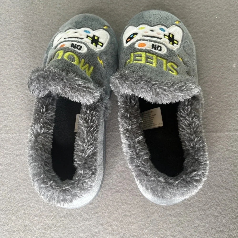 Wonder Nation Sleep Mode Youth size 13-1 Kids Video Game Slippers  Preowned